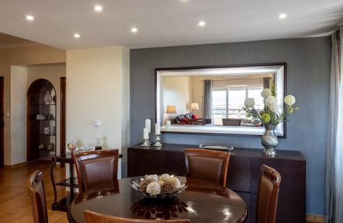 Paco De Arcos Apartment | Window to the Sea