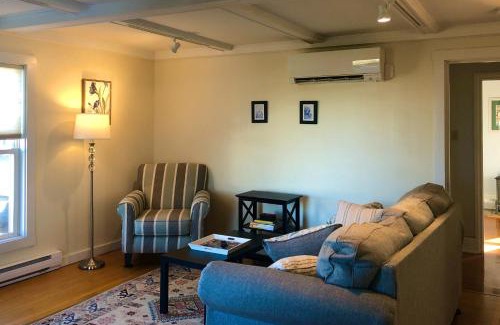 Rockland House | Windows on the Sea