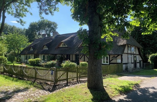 Schaprode Apartment | Windrose, quiet - romantic DG apartment under a thatched roof for 2 people