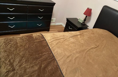 Windsor House | Windsor Airport Accommodation