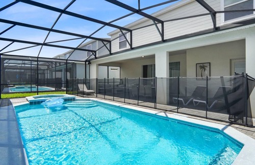 Davenport Villa | Windsor Island 8BR | Cinema, Game Room & Pool