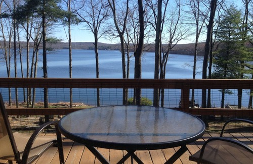 Hawley Cottage | WINDWARD Lodge - LARGE LAKEFRONT & Ski Slope View - sleeps 14+