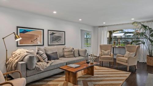 Sonoma House | Wine Country Estate by AvantStay Pool Spa Barn
