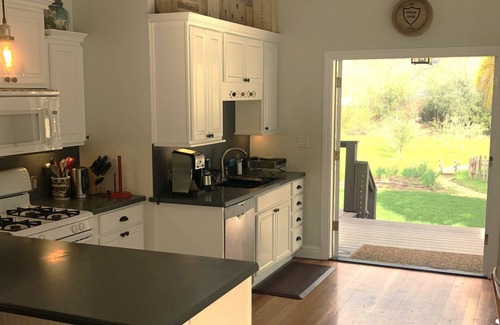 Eldridge House | Wine Country Getaway With Pool, Hot Tub, Garden, Views, Location!