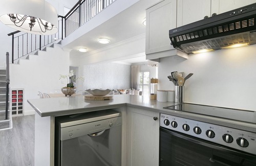 Stellenbosch House | Winelands Golf Lodges 3