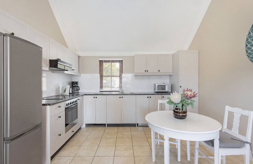 Stellenbosch House | Winelands Golf Lodges 21