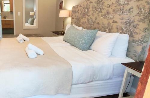 Stellenbosch Cabin | Winelands Golf Lodges 29