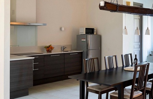 La Torre de Claramunt Apartment | Winery apartment for two with private terrace