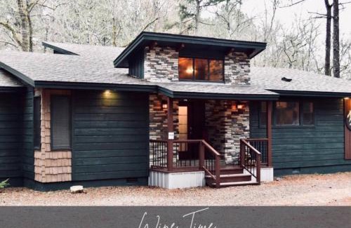 Broken Bow House | WineTime