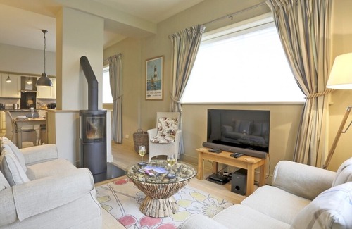 Orford House | Wing Cottage - Two Bedroom House, Sleeps 4