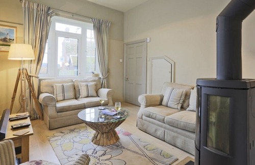 Orford House | Wing Cottage - Two Bedroom House, Sleeps 4