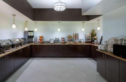 Ellendale Hotel | Wingate by Wyndham Memphis East