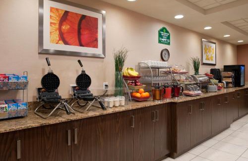 Regina Hotel | Wingate by Wyndham Regina