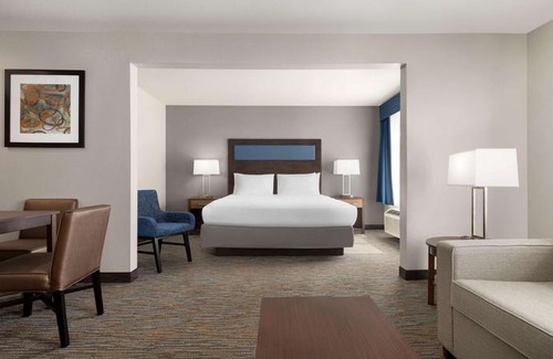 Southport Hotel | Wingate By Wyndham