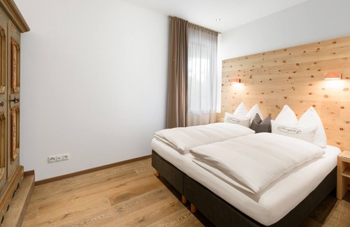 Hoetting Apartment | "Winter Garden" Innsbruck