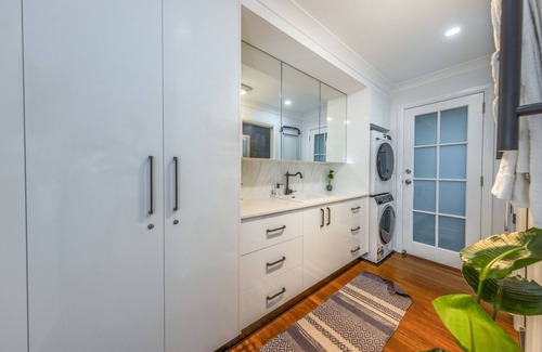 Eagle Heights House | Winter Sunrise