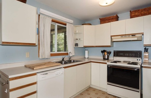 Tay Valley Cottage | Winter Wonderland! - Owl Point at Pike Lake