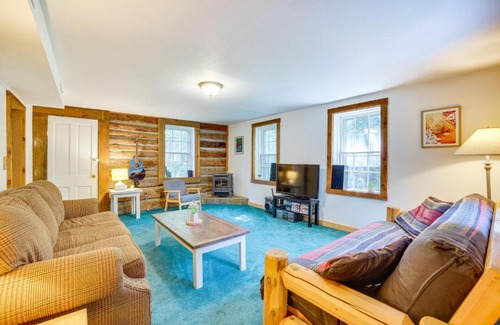 Mauston House | Wisconsin Cabin Getaway Near Castle Rock Late