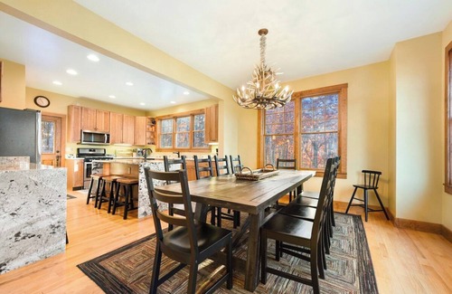 Swanton House | Wisp'd Away-Lakefront*DOCK*on 3+acres