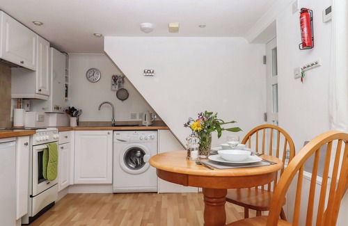 Exmouth Cottage | Wisteria Cottage