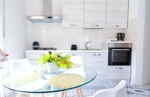 Albate Apartment | Wisteriaroom Appartamento in Villa 10 Min. da Como