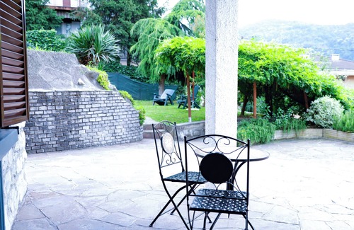 Albate Apartment | Wisteriaroom Appartamento in Villa 10 Min. da Como