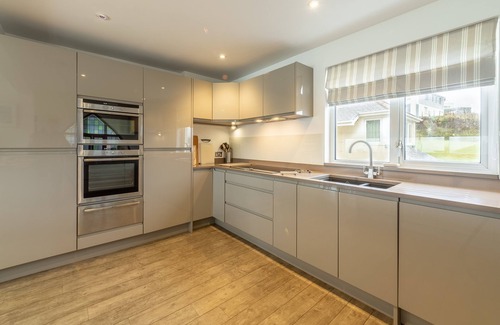 Portreath House | With uninterrupted sea views, this property enjoys a superb hillside position.