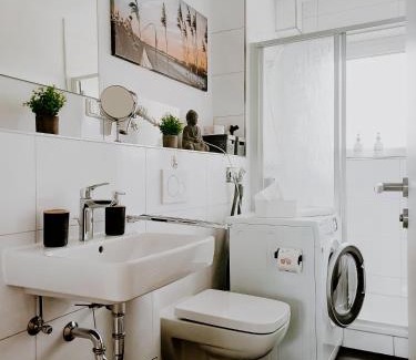 Wolfsburg Apartment | Wohlfühlapartment, Parkplatz, Boxspringbetten, Massagesessel, Nespresso, 1Gbit LAN & WIFI, Innenstadt