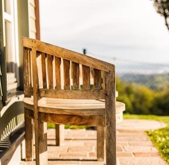 Glanz an der Weinstrasse Hotel | Wohnen beim Wein Tschermonegg