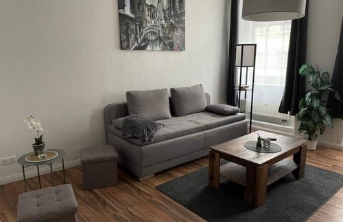 Brandenburg an der Havel Apartment | Wohnen in Loriots Wasserstadt mit Kamin+netflix