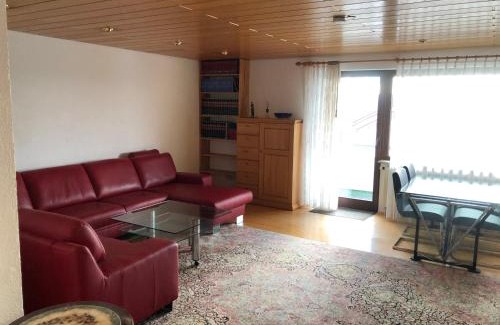 Wollmatingen Apartment | Wohnung für 4 Personen, 2 Schlafzimmer, 2 Parkplätze, WLAN
