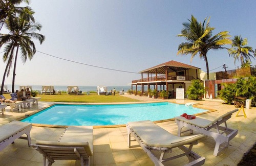 Morjim Hostel | Woke Morjim