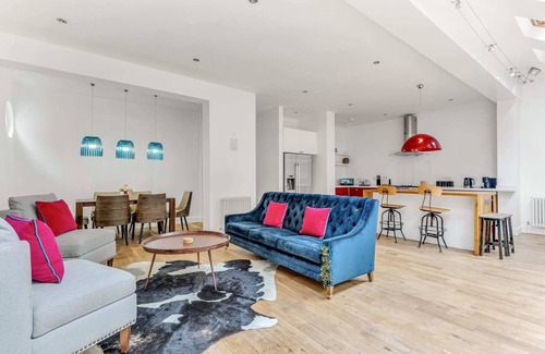 Bramcote House | Wollaton House Summar