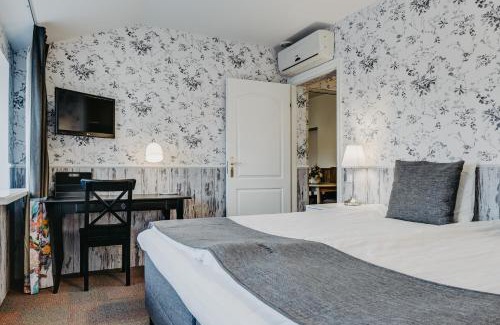 Valmiera Hotel | Wolmar