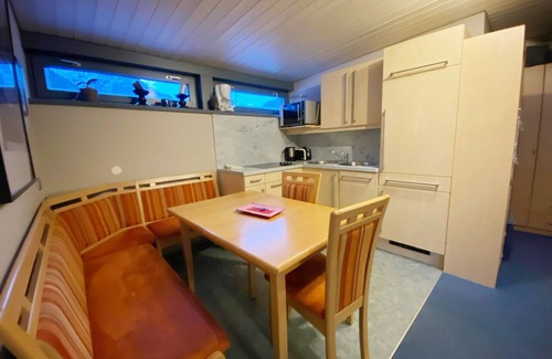 Sankt Anton am Arlberg Apartment | Wonderful Sankt Anton ski apartment. 3min walk to all main lifts/ski school