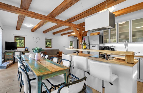 Dolni Branna House | Wonderful private villa for 10 people with WIFI, hot tub, TV, terrace and pets allowed