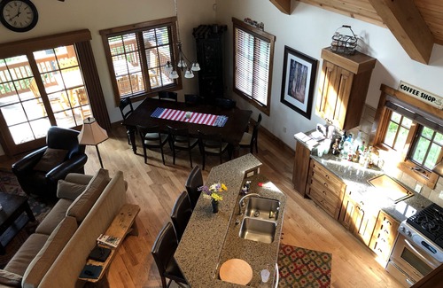 Tamarack Resort Ski Chalet | WONDERFUL 4B/4BA CHALET WITH LAKE VIEWS AT TAMARACK RESORT