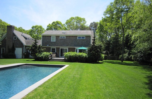 Sagaponack House | Wonderful 5 bedroom, 4.5 bath home in a tony section of Sagaponack.