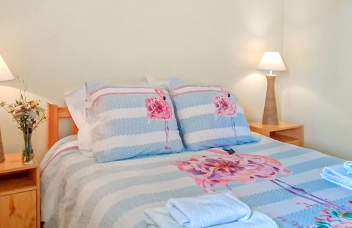 Saint-Hilaire-de-Villefranche House | Wonderful accommodation in century-old building in the countryside.