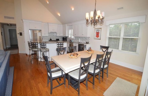 Avalon House | Wonderful Avalon NJ vacation rental home. Recent updates throughout. Convenient to the beach and downtown shops and restaurants.