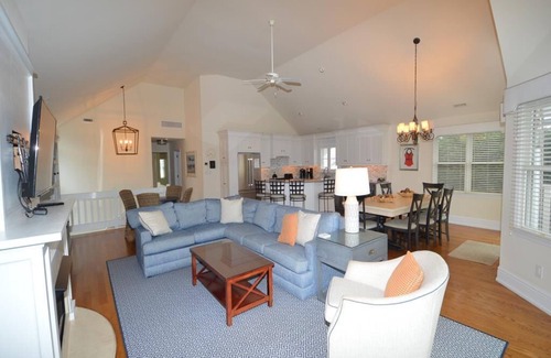 Avalon House | Wonderful Avalon NJ vacation rental home. Recent updates throughout. Convenient to the beach and downtown shops and restaurants.