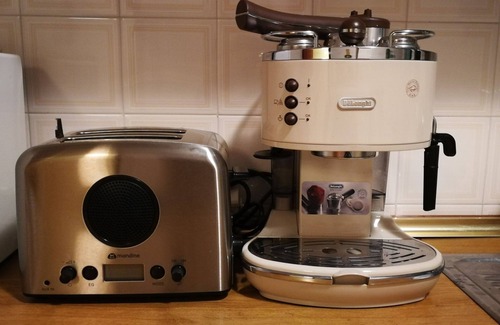 Raxo Apartment | Wonderful sea view! In front of the beach. 5 km from Sanxenxo. Free WIFI