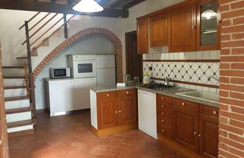Pomarance Villa | Wonderful private villa with WIFI, private pool, A/C, TV, patio, pets allowed and panoramic view