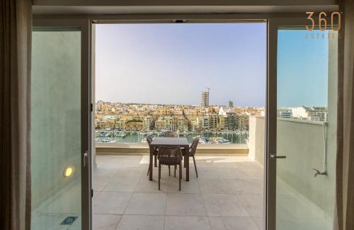 Pieta Apartment | Wonderful marina 3BR home, with LUX interior w/AC by 360 Estates