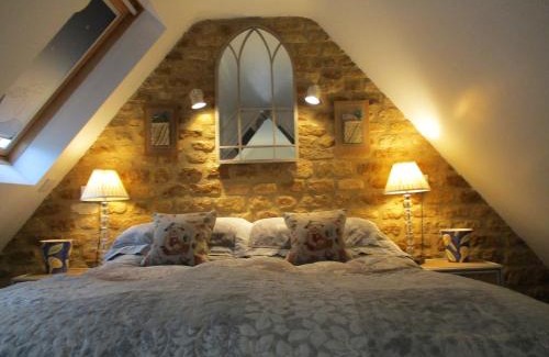 Bloxham House | Wonderful Picturesque Countryside Cottage