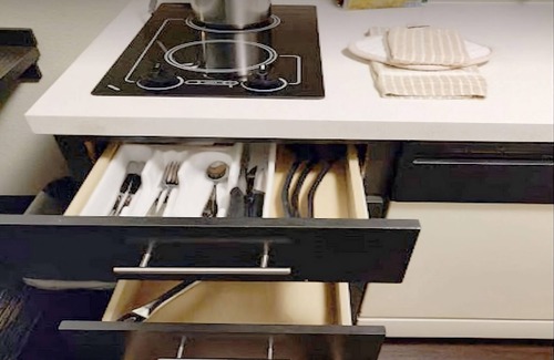 Somerset Apartment | Wonderful Place To Stay! 3 Amazing units for Family or groups. Near Revere Park