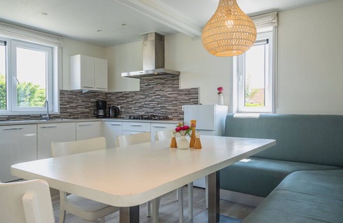 Oost-Graftdijk House | Wonderful private villa for 10 people with pool, WIFI, TV and terrace