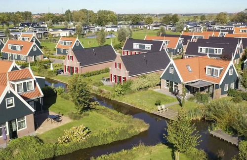 Oost-Graftdijk House | Wonderful private villa for 10 people with pool, WIFI, TV and terrace