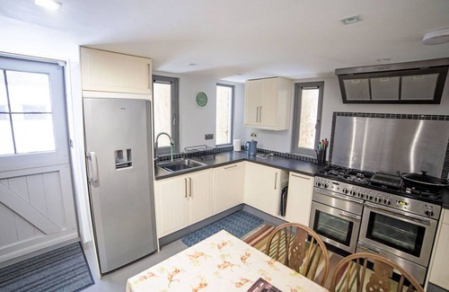 Invermoriston House | Wonderful private villa for 6 people with WIFI and TV