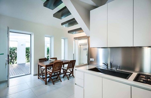 Torregrotta Villa | Wonderful private villa for 5 people with hot tub, WIFI, A/C, TV, terrace and panoramic view